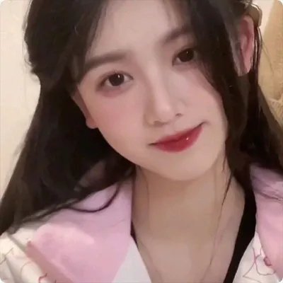 属于她们的片刻